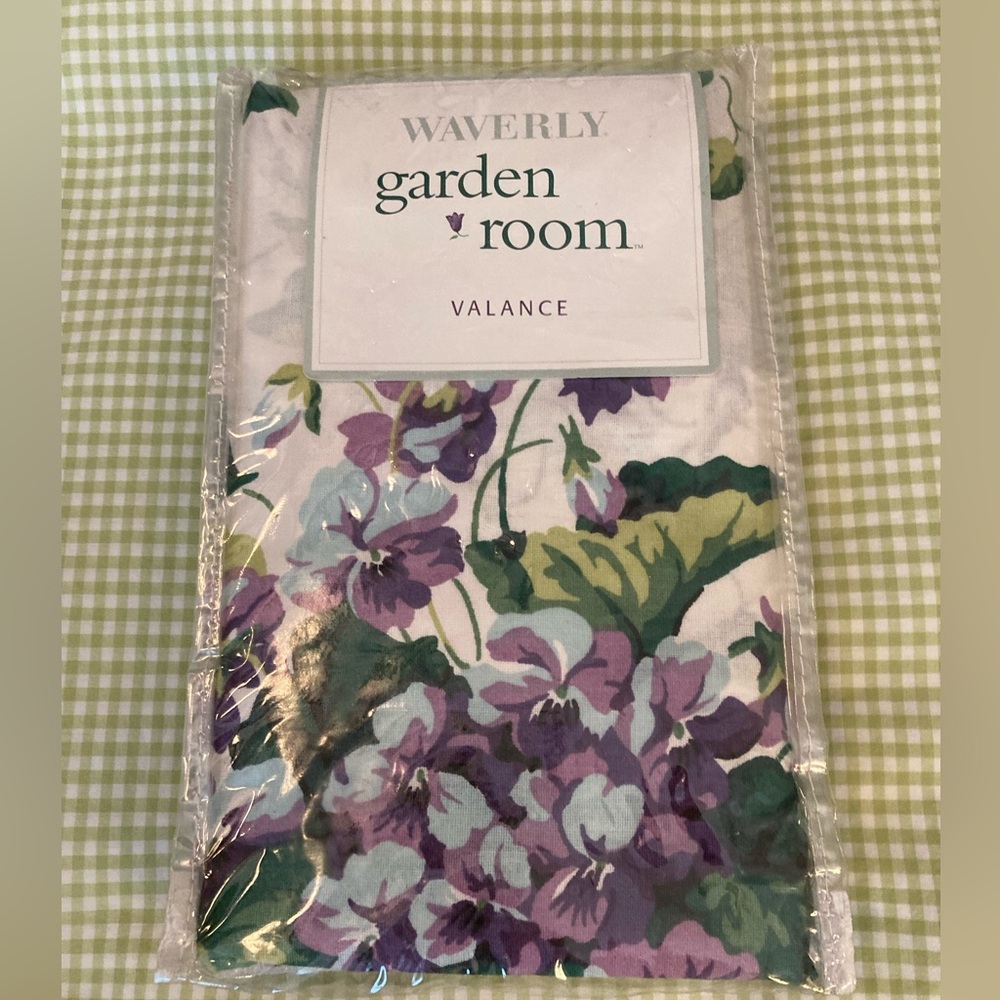 Waverly Garden Room Floral Valance in Purple, Green, White